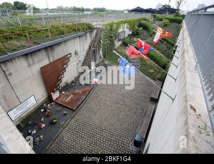 04 mai 2020, Rhénanie-du-Nord-Westphalie, Duisburg: La photo montre le mémorial de Loveparade. La Cour régionale de Duisburg a abandonné le procès de Loveparade. À l'été 2010, 21 jeunes sont morts dans une foule à la Parade de l'Amour, plus de 650 blessés. Photo : Roland Weihrauch/dpa Banque D'Images