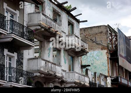 Construction et restauration de bâtiments espagnols d'architecture coloniale dans la vieille ville de Casco Viejo, Panama City, Panama Banque D'Images