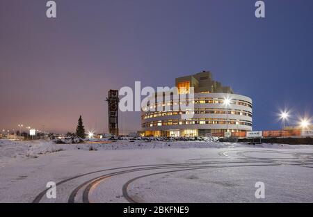 Vue extérieure. Kristalen Kiruna, Kiruna, Suède. Architecte: Henning Larsen, 2018. Banque D'Images