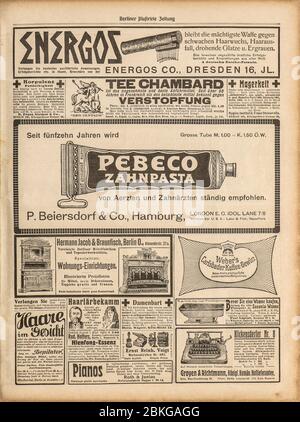 Arrière-plan du papier utilisé. Vieilles pages de journaux avec publicité vintage Banque D'Images