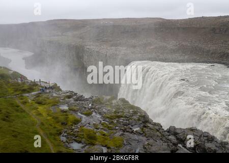 La superbe cascade de Dettifoss dans le parc national de Vatnajökull, dans le nord-est de l'Islande. Banque D'Images