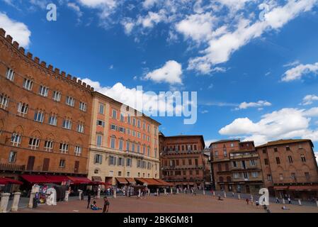 SIENNE, ITALIE 25 MAI 2017 : Piazza del Campo.le centre historique de Sienne a été déclaré par l'UNESCO site du patrimoine mondial. Magnifique historique Banque D'Images