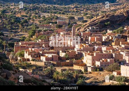 Maroc, Souss-Massa, environs de Tafraoute, village d'Aguerd Oudad Banque D'Images