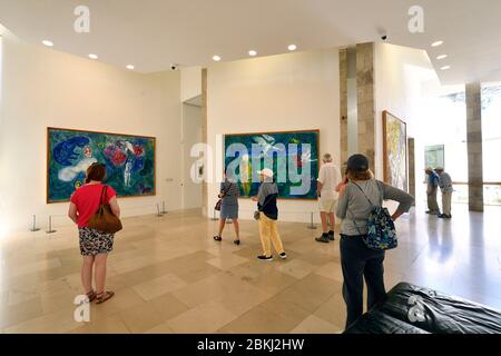 France, Alpes Maritimes, Nice, Musée National de Marc Chagall par l'architecte André Hermant et créé à l'initiative d'André Malraux, salle des peintures du message biblique Banque D'Images