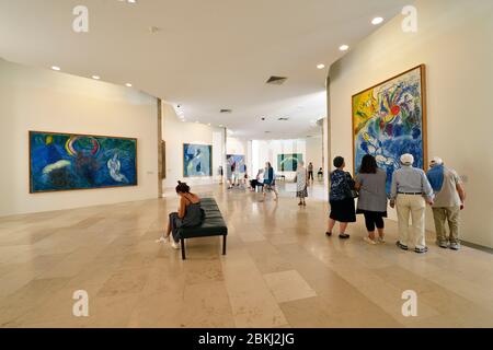 France, Alpes Maritimes, Nice, Musée National de Marc Chagall par l'architecte André Hermant et créé à l'initiative d'André Malraux, salle des peintures du message biblique Banque D'Images