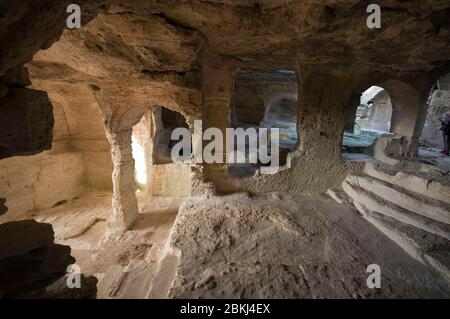 France, Gard, Beaucaire, abbaye troglodyte de Saint-Roman, vestiges d'un monastère, fin du 5ème siècle, chapelle Banque D'Images