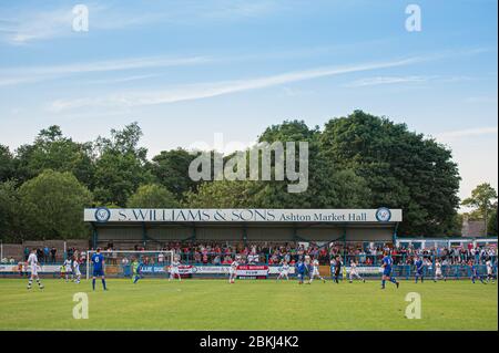 Bower Fold, Stalybridge, domicile du Stalybridge Celtic FC, en photo, qui accueille un ami entre le FC United de Manchester et le Bolton Wanderers FC. Banque D'Images