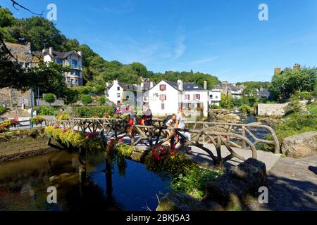 France, Finistère, Pont Aven, les rives de la rivière Aven, restaurant Moulin du Grand Poulguin Banque D'Images