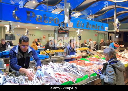 Espagne, Catalogne, Baix Empordà Costa Brava, Palamós, marché aux poissons Banque D'Images