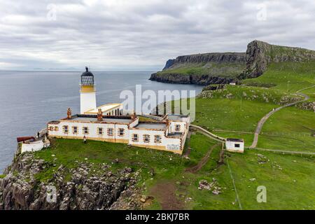 Royaume-Uni, Écosse, Highlands, Hebrides, Ile de Skye, Neist point Lighthouse (vue arial) Banque D'Images