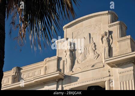 France, Alpes Maritimes, Nice, Promenade des Anglais, Palais de la Méditerranée, hôtel et casino, pediment Banque D'Images