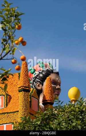 France, Alpes Maritimes, Menton, Fete du citron, jardins Bioves, motifs agrumes, thème 2020 festivals du monde, Carnaval de Notting Hill en Angleterre Banque D'Images