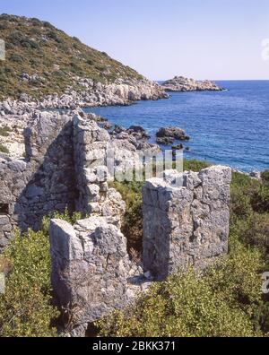 Ruine côtière sur l'île de Kekova, province d'Antalya, République de Türkiye Banque D'Images