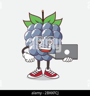 Illustration du personnage de mascotte de dessin animé de Dewberry qui travaille avec un ordinateur portable Illustration de Vecteur