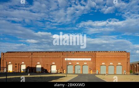 Section locomotive et wagon dans les anciens ateliers de chemin de fer Midland Perth Australie occidentale. Banque D'Images