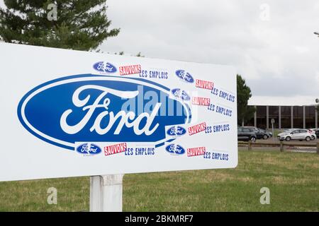 Blanquefort Bordeaux, Aquitaine/ France - 06 14 2018 : la production de boîtes de vitesses automobiles Ford Factory va fermer l'usine en France Banque D'Images