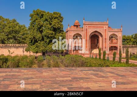 Mausolée d'Itimad-ud-Daulah, Baby Taj, Pavilion, Agra, Uttar Pradesh, Inde Banque D'Images