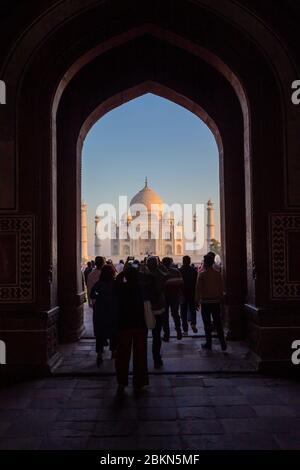 Porte principale, darwaza du Taj Mahal, Agra, Uttar Pradesh, Inde Banque D'Images