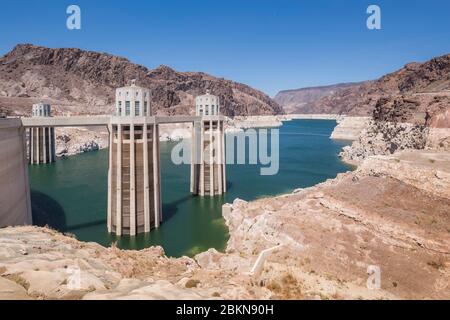 Vue sur le barrage Hoover et le terrain de loisirs national du lac Mead, Arizona/Nevada, États-Unis, Amérique du Nord Banque D'Images