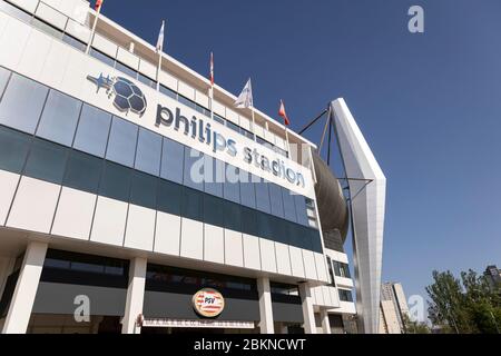 Eindhoven, pays-Bas, 21 avril 2020. Façade extérieure du logo du Philips Stadion, troisième plus grand stade de football néerlandais du comte Banque D'Images