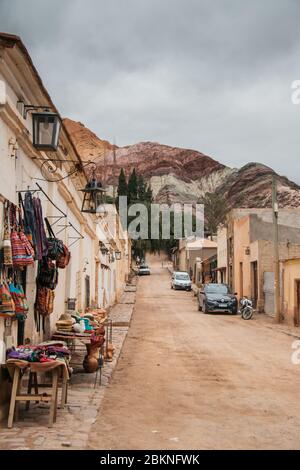 Purmamarca, Quebrada de Humahuaca, province de Salta Jujuy, nord-ouest de l'Argentine Banque D'Images