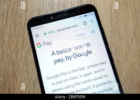 Le site Web Google Pay (pay.google.com) s'affiche sur le smartphone Banque D'Images