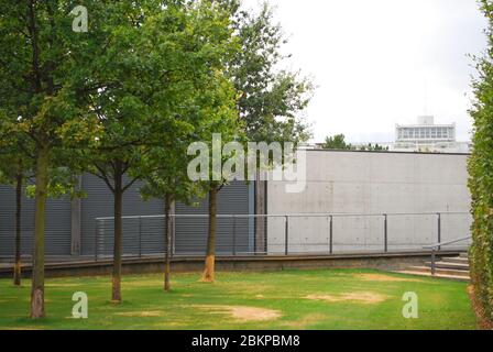 Bois de béton armé Thames Barrier Park Pavilion North Woolwich Road, Royal Docks, Londres par Patel Taylor Alain Cousseran Allain Provost Banque D'Images