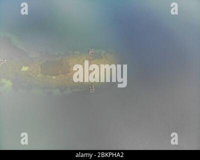 Vue aérienne du lac Krüselinsee avec des déversoirs Banque D'Images