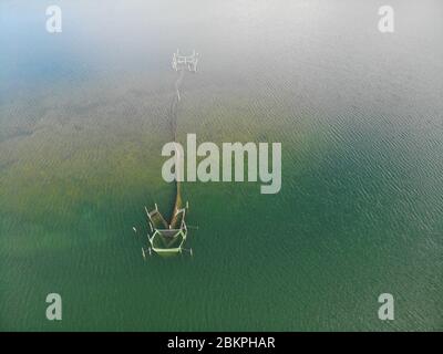 Vue aérienne du lac Krüselinsee avec des déversoirs Banque D'Images