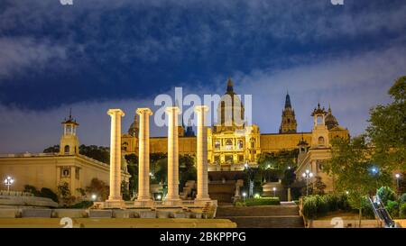 Barcelone Espagne, ville de nuit à la ligne d'horizon au Musée national d'Art de Catalogne vide personne Banque D'Images