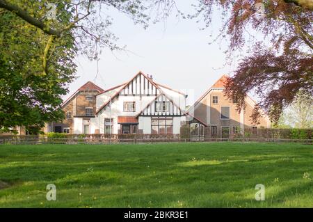 Elst, pays-Bas - 23 avril 2020 : domaine de Schoonderlogt, en 1944, pendant la bataille de l'île, cette ferme était un quartier général temporaire de la 506e Pa Banque D'Images