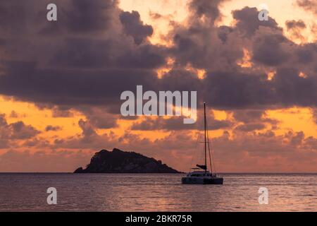 Seychelles, île Sainte Anne, bateaux à l'ancre Banque D'Images