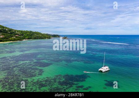 Seychelles, île de Mahé, Anse Royale, bateaux à l'ancre (vue aérienne) Banque D'Images