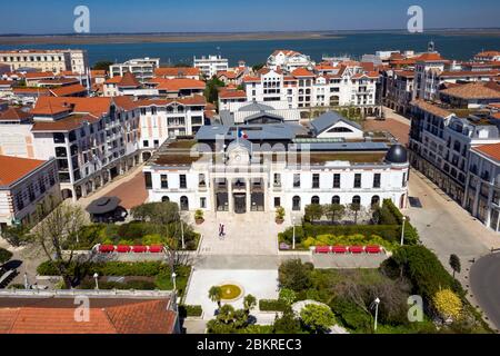 France, Gironde, bassin d'Arcachon, confinement de la COVID-19 (ou coronavirus), Arcachon pendant le confinement (vue aérienne) Banque D'Images