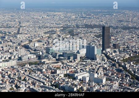 France, Paris, 13ème, 14ème et 15ème arrondissement, Tour monparnasse, Gare, Invalide (vue aérienne) Banque D'Images