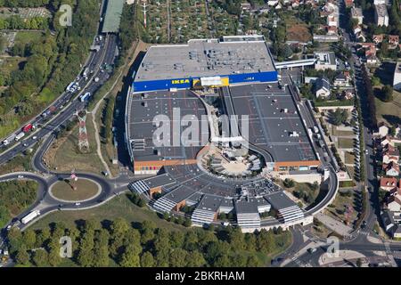 France, Val de Marne, Thiais, centre commercial du village de Thiais et magasin Ikea (vue aérienne) Banque D'Images