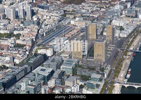 France, Paris, 12ème arrondissement et Seine, Bibliothèque nationale de France (vue aérienne) Banque D'Images