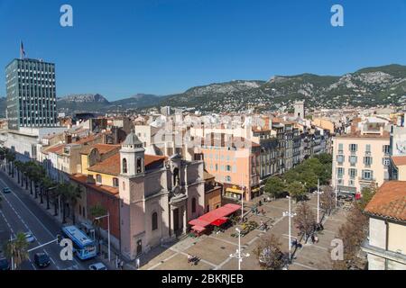 France, Var, Toulon, centre-ville et Mont Faron Banque D'Images