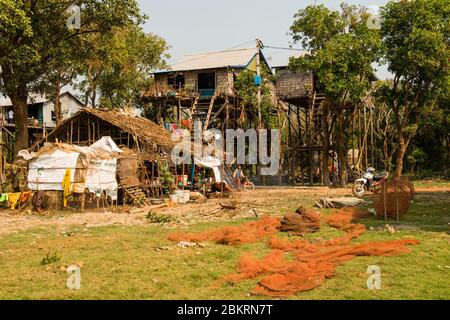 Cambodge, Kompong Kleang ou Kampong Kleang, village sur pilotis par le lac Tonle SAP, Banque D'Images