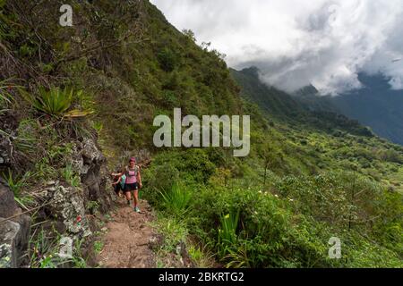 France, Ile de la Réunion, Parc National de la Réunion, classé au patrimoine mondial de l'UNESCO, bouteille de roc, Cap Noir, Cirque de Mafate, Cr?te de la Marianne, Cr?te d'Aurere, Rivi?re des Galets, gros Morne Banque D'Images