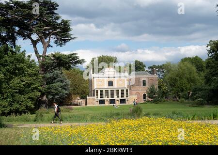 LONDRES- JUILLET 2019: Pizthanger Manor, une maison historique à Ealing, dans l'ouest de Londres - récemment rouverte comme une attraction locale avec galerie et terrain Banque D'Images