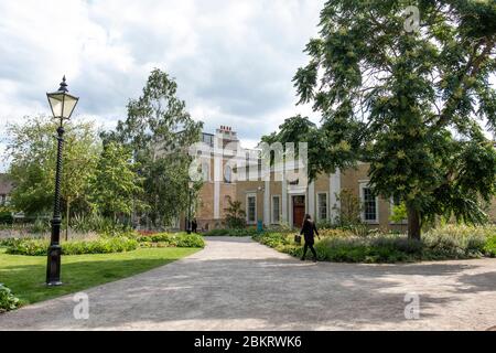 LONDRES- JUILLET 2019: Pizthanger Manor, une maison historique à Ealing, dans l'ouest de Londres - récemment rouverte comme une attraction locale avec galerie et terrain Banque D'Images