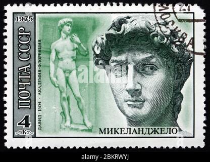 RUSSIE - VERS 1975 : un timbre imprimé en Russie montre David, Sculpture de Michel-Ange, sculpteur italien, peintre et architecte, vers 1975 Banque D'Images