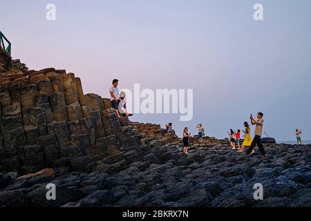 Vietnam, province de Phu yen, Ganh Da Dia, colonnes de roche de basalte, pont-jetée du géant vietnamien Banque D'Images