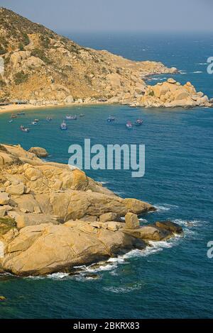 Vietnam, province de Ninh Thuan, Phan rang, bateaux de pêche dans la crique de Mui Dinh Banque D'Images