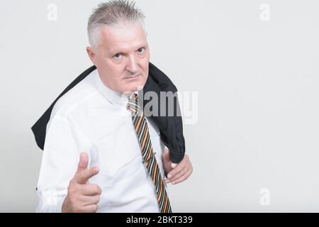 Portrait d'homme d'affaires senior avec cheveux gris Banque D'Images