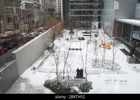 garden MOMA Museum of Modern Art 11 W 53rd St, New York, NY 10019, États-Unis Banque D'Images