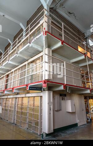 Le bloc B de cellules de prison au pénitencier fédéral d'Alcatraz, connu sous le nom de Michigan Avenue Banque D'Images