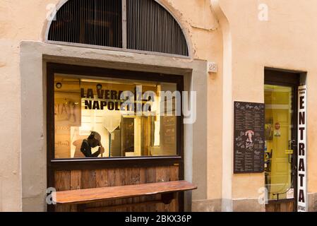 FLORENCE, ITALIE - 13, MARS 2018 : image horizontale de la pizzeria traditionnelle, un des repas principaux à Florence, Italie Banque D'Images