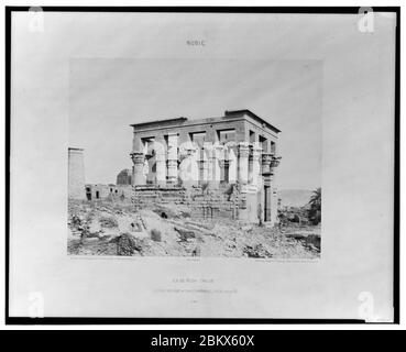 Ile de Fîleh (philae) - édfice de l'est - face latérale vue du point D - FT (monogramme) Félix Teynard. Banque D'Images